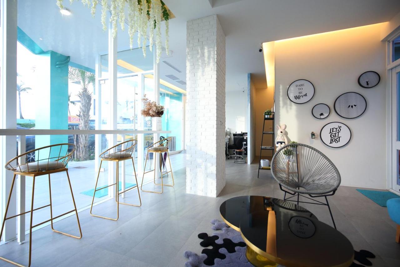 微藍海岸夜市電梯旅宿 Hualien Extérieur photo